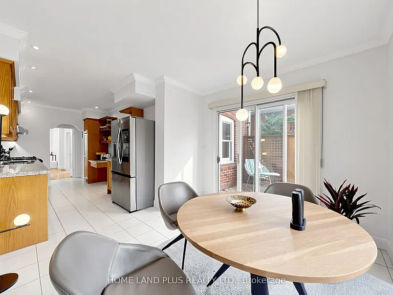 154 Brooke Ave — Photo 17