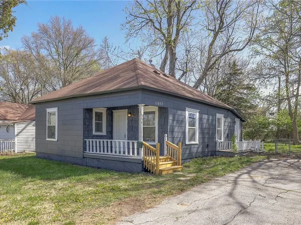 12903 8th St, Grandview, MO 64030