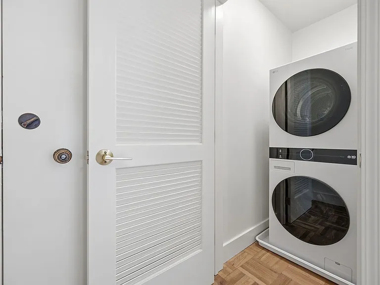 1310 Jones Street — Photo 73