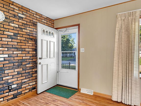 4th image of 1807 Herbert St