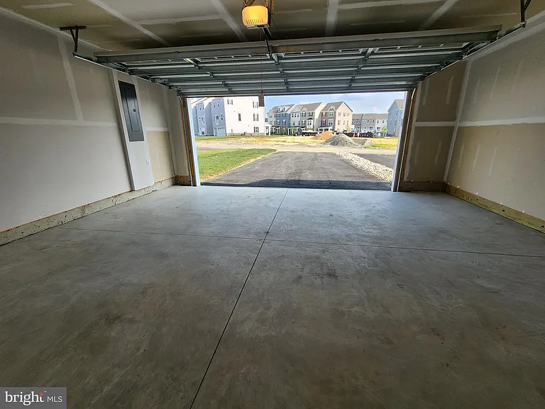 844 New Castle Landing Dr — Photo 16