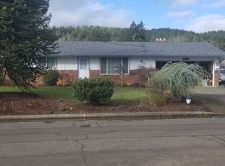 829 E 1st Ave, Sutherlin, OR 97479