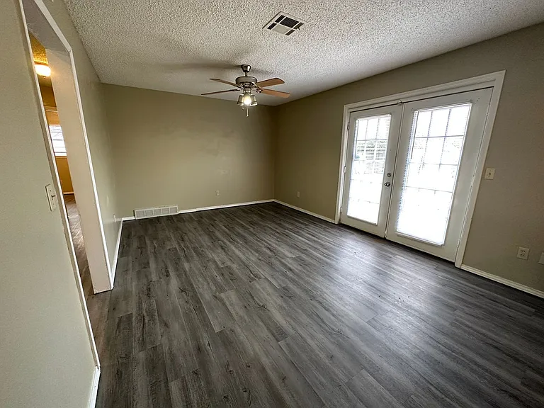 621 Lotus Ave — Photo 21