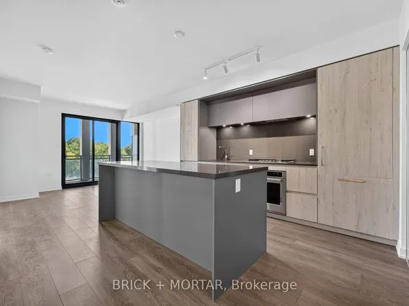 1 Hillsdale Ave W #405, Toronto, ON M4S 1T4