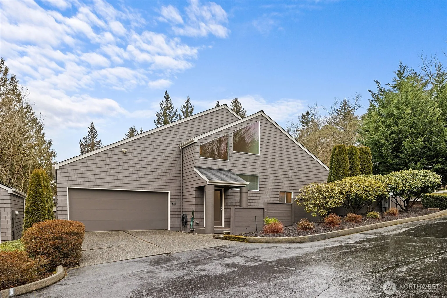 611 Bellevue Way SE photo 1