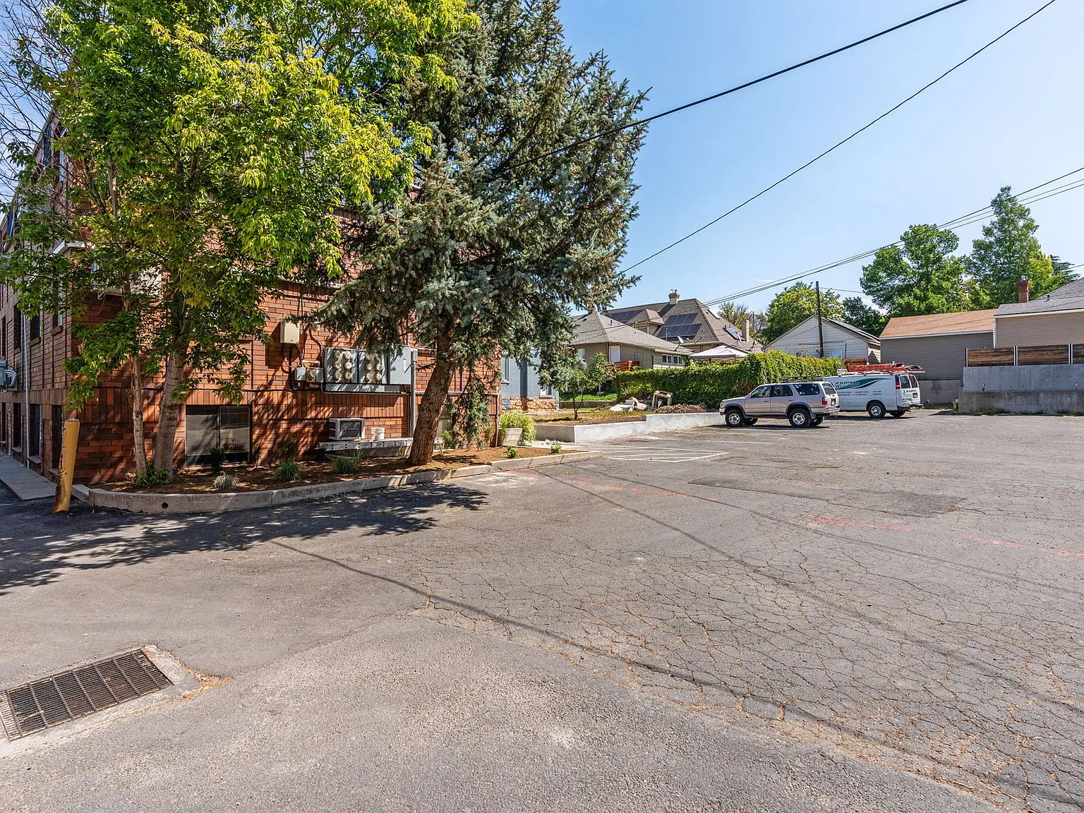 Welcome To The Hauser Apartments — Photo 4