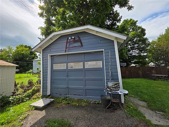 5th image of 21 Whiting St