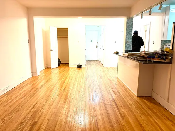 400 Rugby Road image 1 of 4