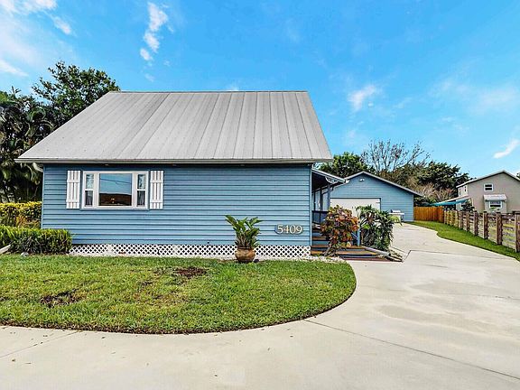 3rd image of 5409 Cassia Drive