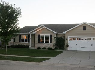 366 N Lapham St, Oconomowoc, WI 53066