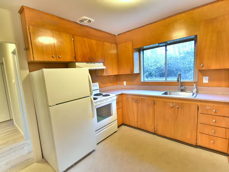5522 NE 193rd St — Photo 9