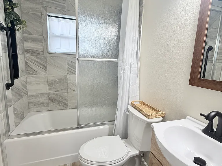 1650 Hastings Dr — Photo 9