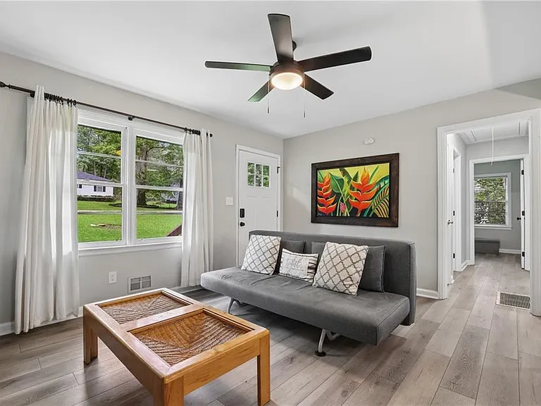 6385 Lobelia Rd SW — Photo 3