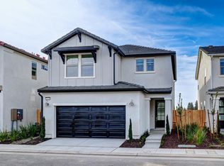 2839 N Leya Dr, Fresno, CA 93727