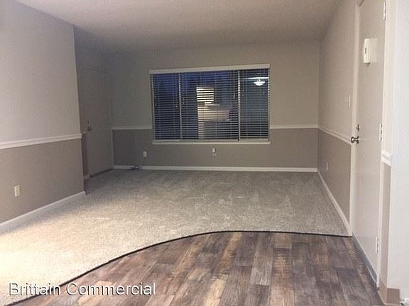 4th image of 4901 Stamas Ln #5