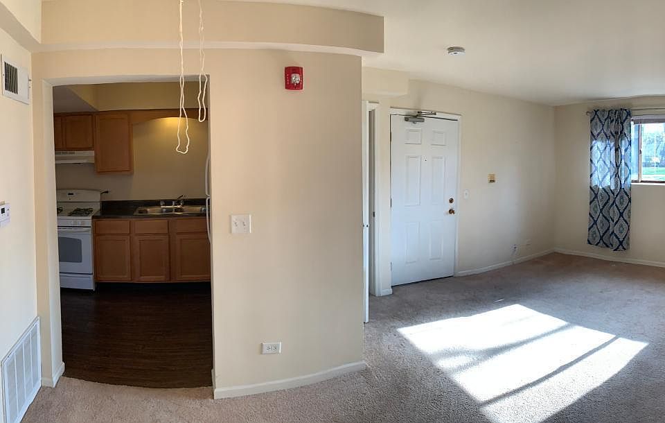 1st image of 344 Grove Ave #202