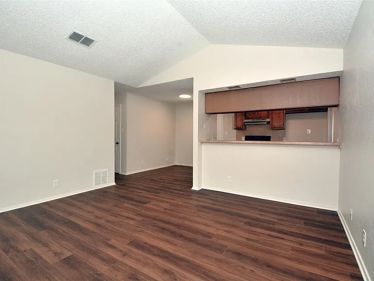 11314 Walnut Ridge Dr #B — Photo 3