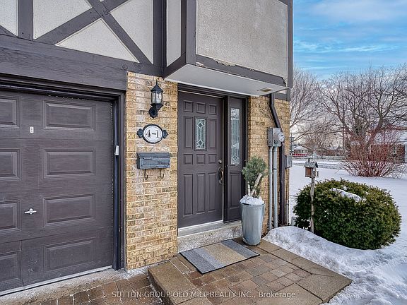 3rd image of 4 Bradbrook Rd #1