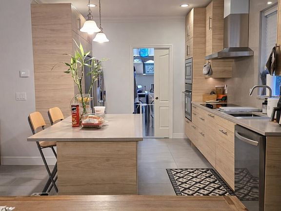 3rd image of 11480 228th St