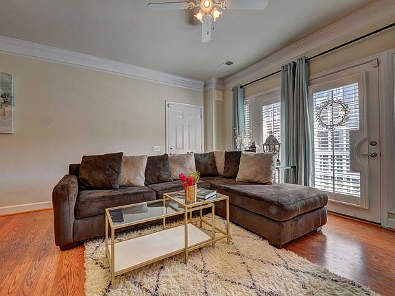 5th image of 2209 Highbourne Dr