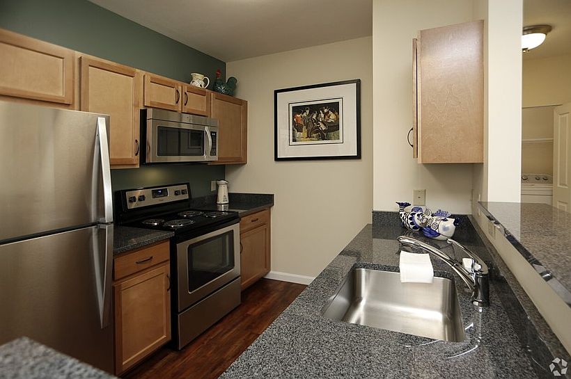 2nd image of 192 Beach Rd #D103