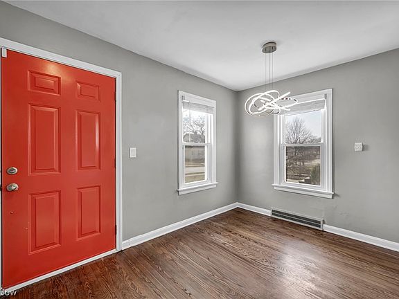 3rd image of 4704 Wetzel Ave