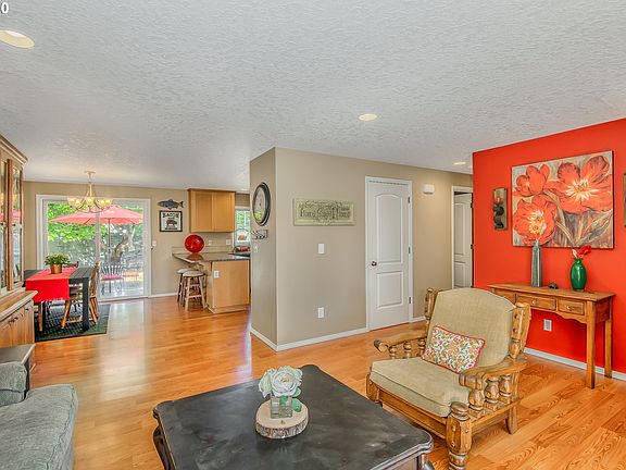 4th image of 3343 NE Olympic St