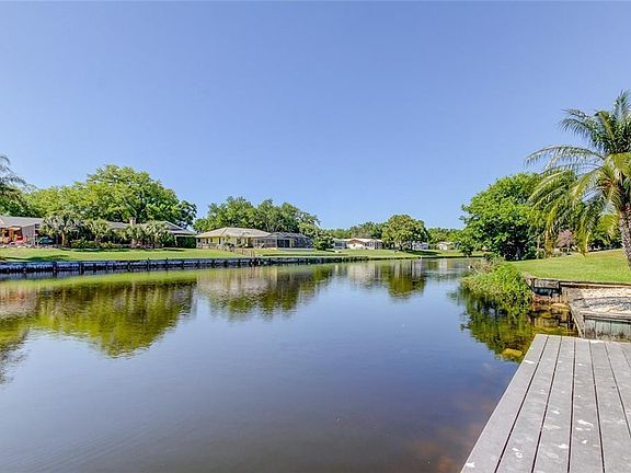 3rd image of 1364 Fairbanks Dr