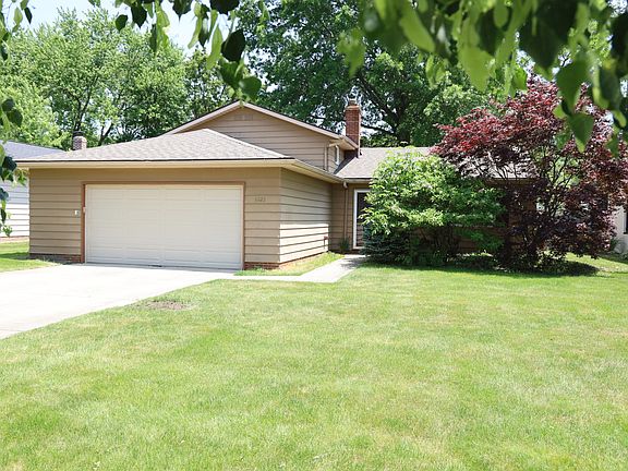 2nd image of 6623 Forest Glen Ave