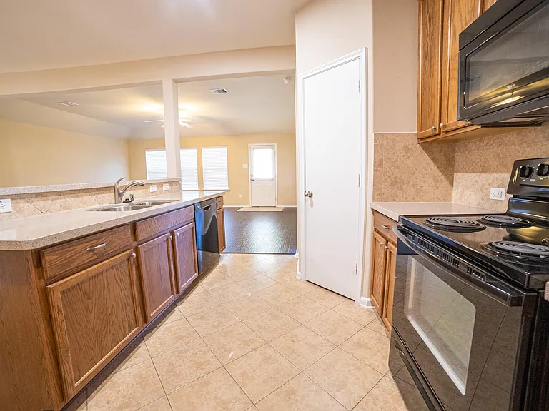 8314 Durham Canyon Ln — Photo 4