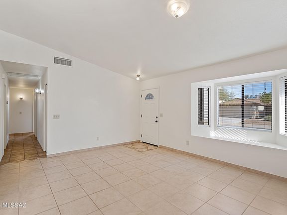 5th image of 2657 W Lazybrook Dr