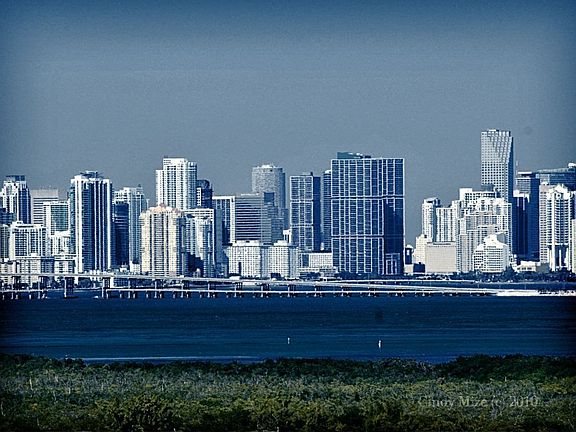 Panoramic Views of the Bay, City and DIrect Ocean Front