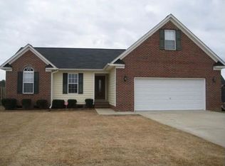 8217 Hurrican Ln, Fayetteville, NC 28314