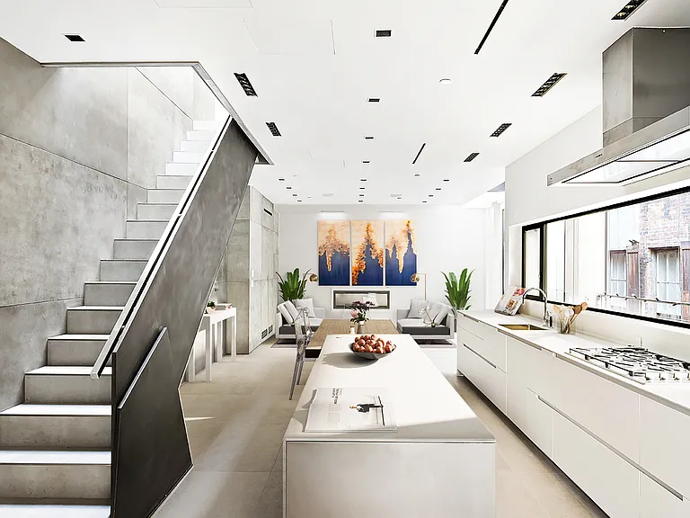 35 Walker St #PENTHOUSE — Photo 2