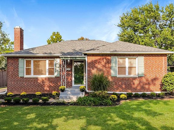 Bright front yard and fully fenced back yard