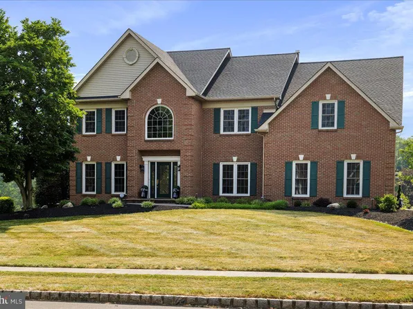 32 Bittersweet Dr, Doylestown, PA 18901