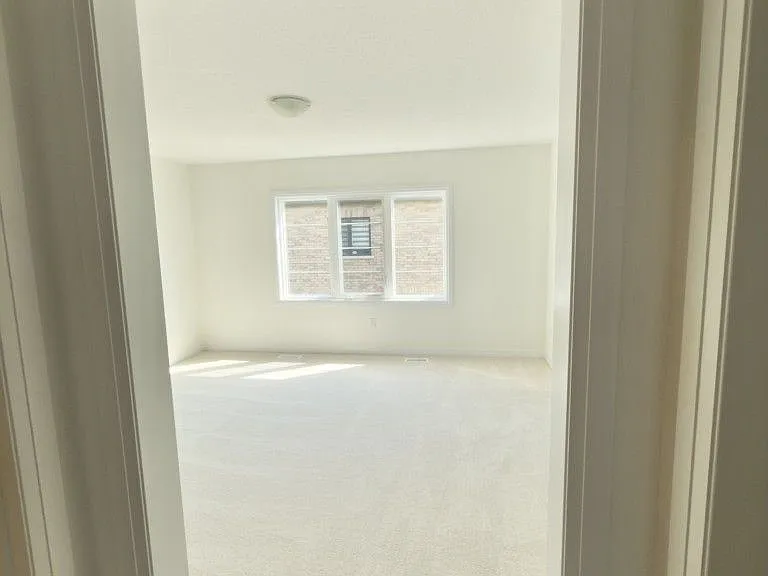 165 Wilmot Rd — Photo 16