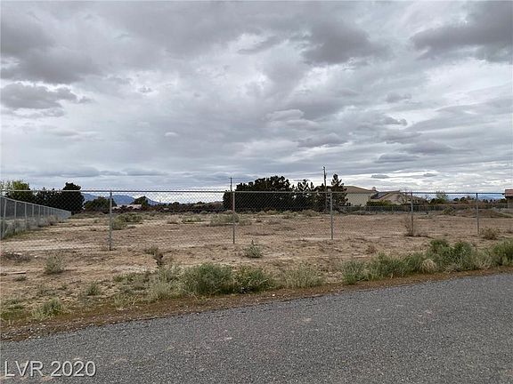 3rd image of 3330 Stirrup Ave