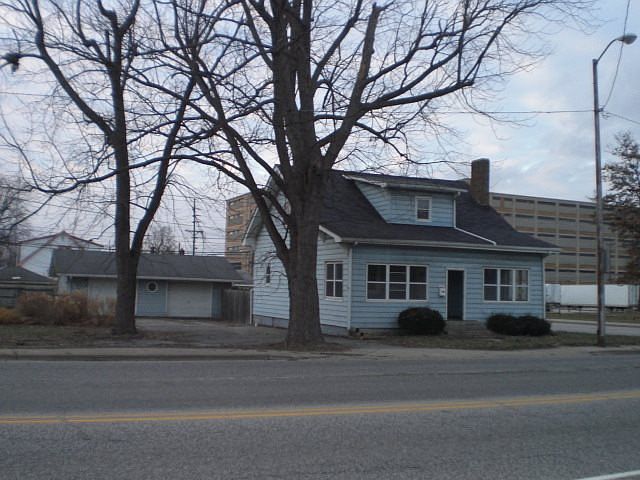 1st image of 230 Blakely Ave