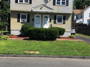 17 Grove St, Manchester, CT 06042