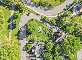 38 Farrow St, Ottawa, ON K2B6E1