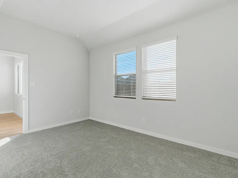 3912 Sandstone Dr — Photo 15