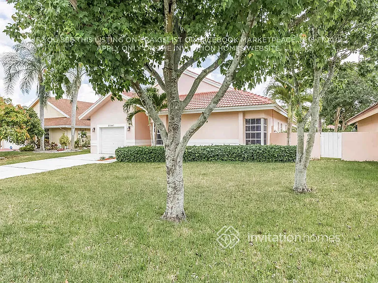 20540 NW 7th St — Photo 3