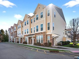 22 Wisteria Ln #1411, Garfield, NJ