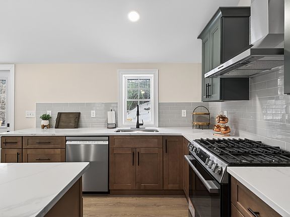 5th image of 33 McCrillis Road