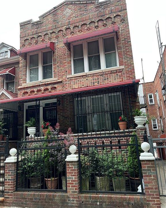 1st image of 1351 Harrod Ave
