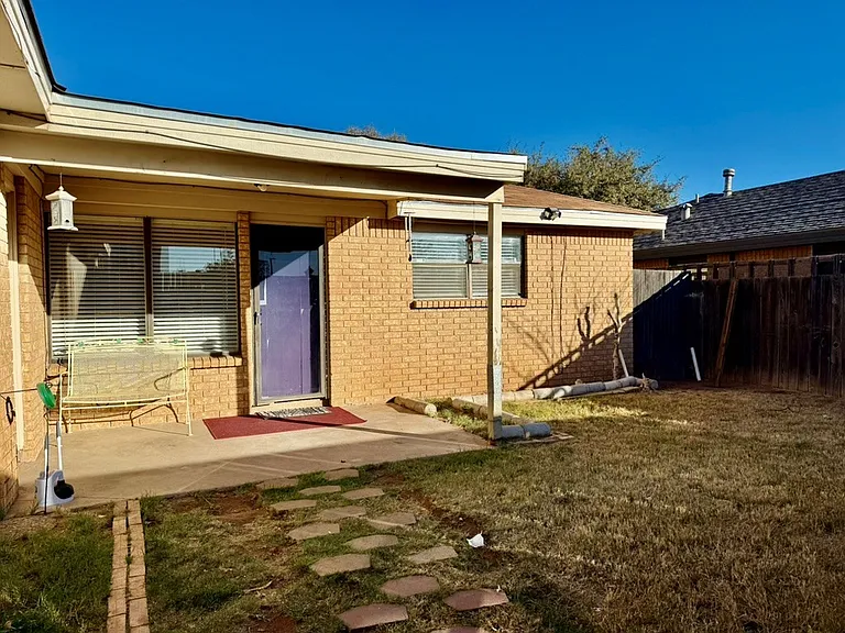 2405 Castleford Rd — Photo 22