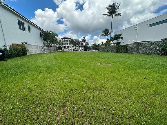 2nd image of 1531 SE 12th Court