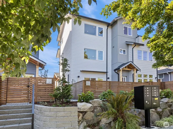 8005 25th Avenue NW, Seattle, WA 98117