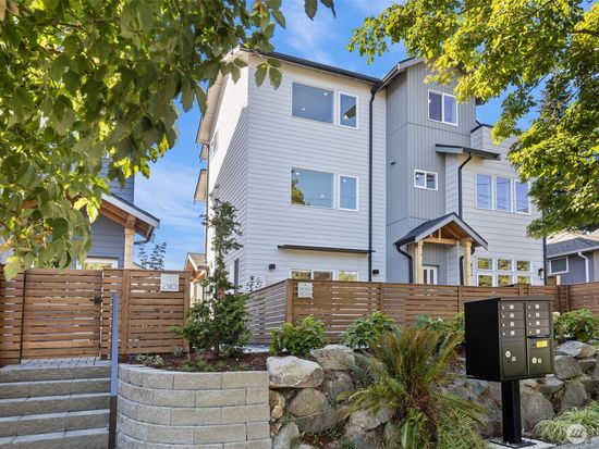 8005 25th Avenue NW, Seattle, WA 98117